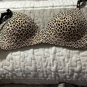 Victorias Secret Cheetah Print Bra